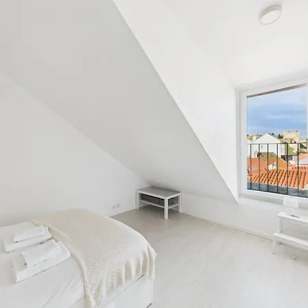 Charming 2br Steps From Castelo De S. Jorge | By Airnest Lisbon
