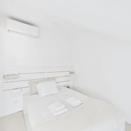 Apartment Charming 2br Steps From Castelo De S. Jorge | By Airnest *