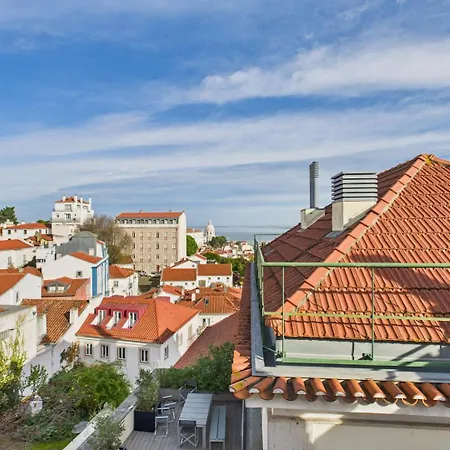 Charming 2br Steps From Castelo De S. Jorge | By Airnest * Lisbon
