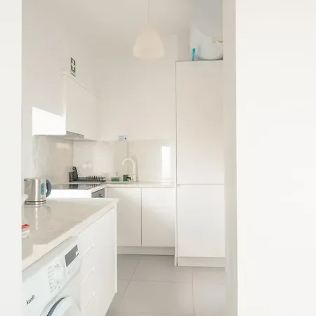 Charming 2br Steps From Castelo De S. Jorge | By Airnest * Lisboa