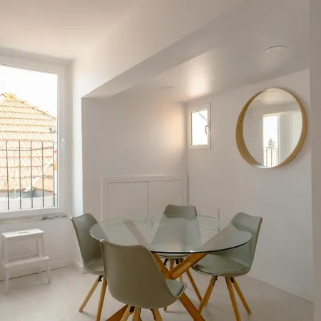 Charming 2br Steps From Castelo De S. Jorge | By Airnest *