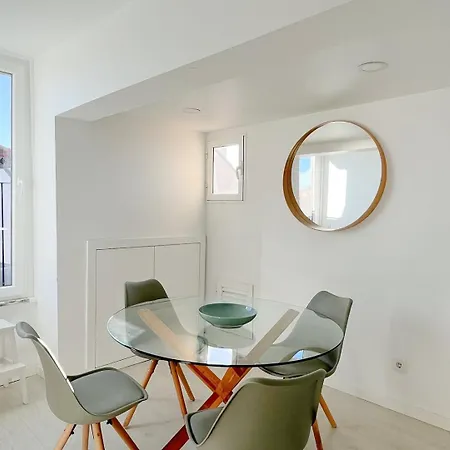 Charming 2br Steps From Castelo De S. Jorge | By Airnest Apartamento *