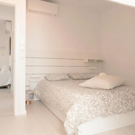 Charming 2br Steps From Castelo De S. Jorge | By Airnest Appartamento Lisbona