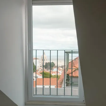 Charming 2br Steps From Castelo De S. Jorge | By Airnest Apartamento *