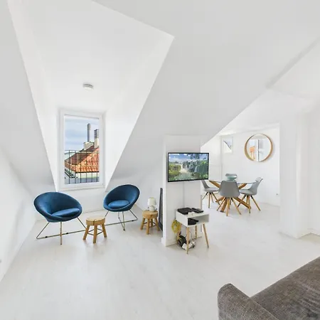 Charming 2br Steps From Castelo De S. Jorge | By Airnest Appartamento *