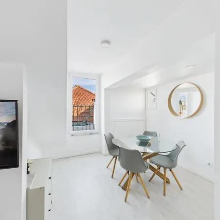 Charming 2br Steps From Castelo De S. Jorge | By Airnest Lisboa