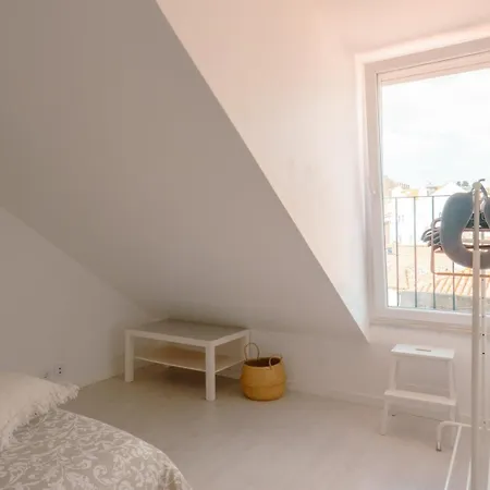 Charming 2br Steps From Castelo De S. Jorge | By Airnest Apartman Lisboa
