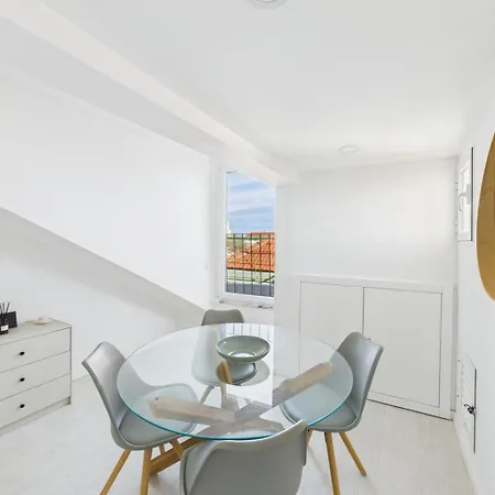Charming 2br Steps From Castelo De S. Jorge | By Airnest Apartman Lisboa
