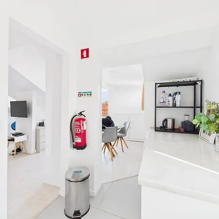 Charming 2br Steps From Castelo De S. Jorge | By Airnest Apartman